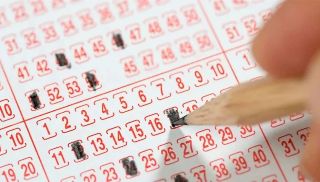 اليانصيب واللوتو... من تكرار إلى إدمان: رهان بدولار وحلم بالمليارات
