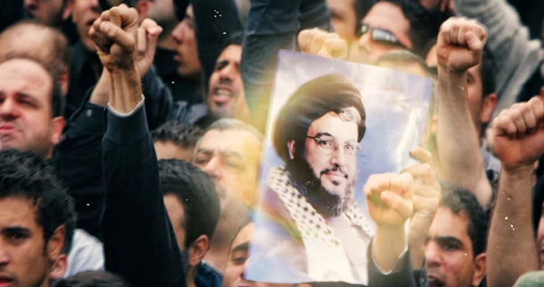 عامان على اغتيال السيد نصر الله: هل تغيّرت العلاقة بين حزب الله وجمهوره؟