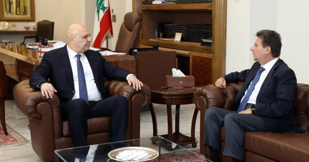 جوزاف عون وإبراهيم كنعان خلال لقاء في قصر بعبدا
