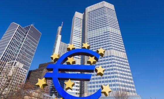 المركزي الأوروبي يرفع أسعار الفائدة للمرة الثانية هذا العام وسط تصاعد مخاطر التضخم!