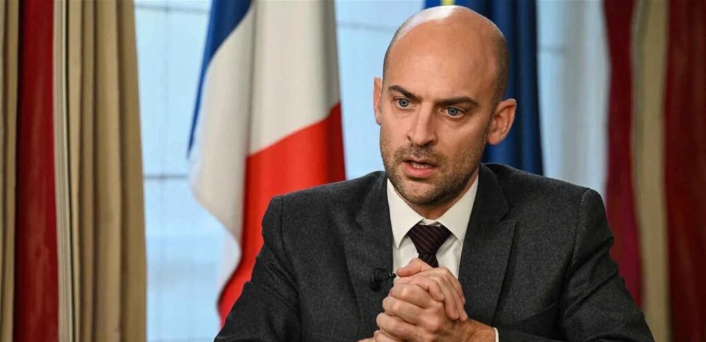 وزير الخارجية الفرنسي خلال حديث أمام الأعلام الفرنسية