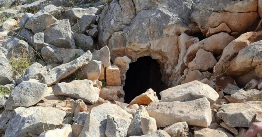 نفق في العاقورة.. والجيش اللبناني يكشف عليه!