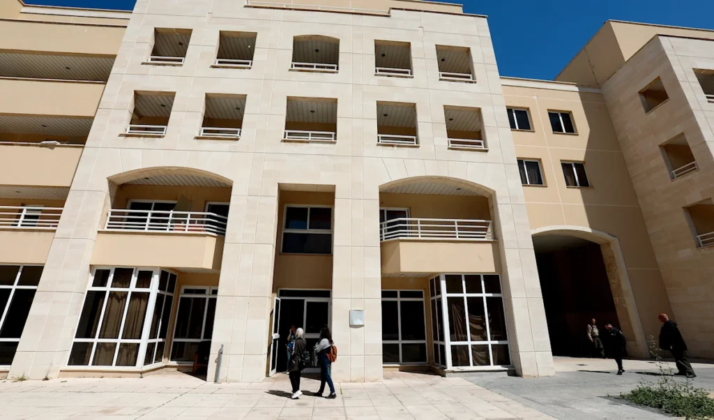 لا توجد صورة مرفقة للخبر عن أزمة إخلاء السكن الجامعي في الجامعة اللبنانية