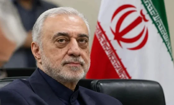 بزشكيان أصدر مرسومًا بتعيين مهرداد أخلاقي كتابجي وزيرًا للدفاع الإيراني