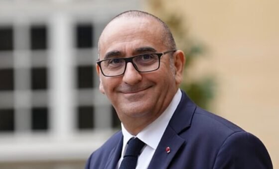 وزير الداخلية الفرنسي أعلن توقيف 400 شخص خلال الاحتجاجات: نحو 550 ألفا تظاهروا في البلاد
