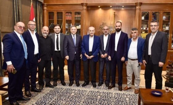 الرئيس بري تابع الأوضاع العامة والمستجدات ودعا إلى جلسة مشتركة للجان قبل ظهر غد الأربعاء