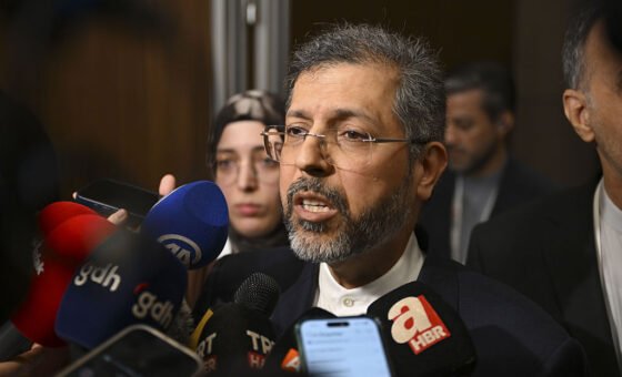 إيران تحدد 3 شروط للصلح مع الولايات المتحدة