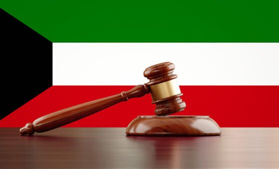 الكويت تواصل تطبيق المادة “14” بمنهجية استخباراتية وقانونية وتسقط جنسية 544 شخصا