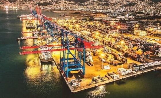 لبنان على البحر… فلماذا لا يملك الممر؟