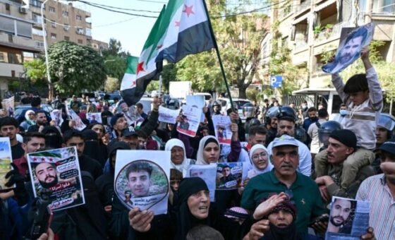 وقفات احتجاجية في مدن سورية عدة تنديدا بالتوغلات الإسرائيلية