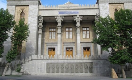 مساعد وزير الخارجية الإيرانية: نضع اللمسات الأخيرة على ردنا على الولايات المتحدة