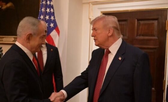 اكسيوس: إلحاح نتانياهو على ترامب لزيادة تأييده العلني علامة على اليأس ومؤشراً على تأخره بالانتخابات