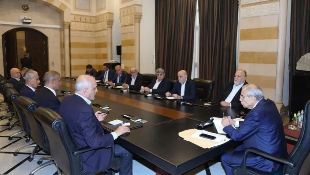 بري يفتح باب التهدئة بين سلام وحزب الله... والإعمار يكسر الجليد