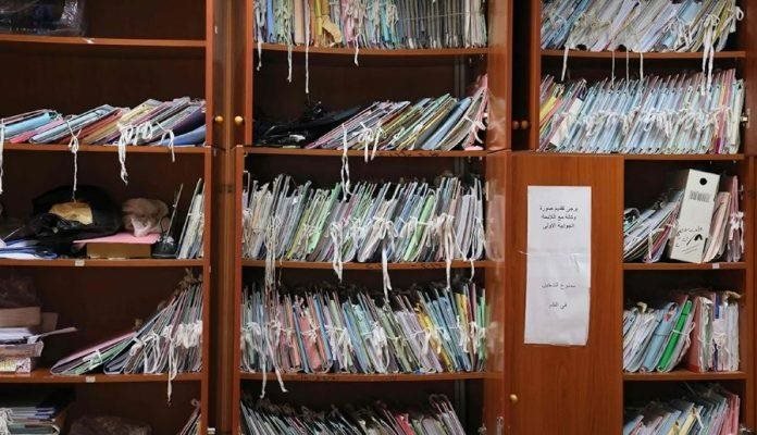 في الدولة.. 10 آلاف وظيفة مهددة بالإلغاء؟