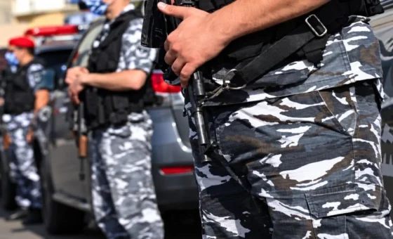 التسوّل يكشف المستور في زغرتا… “الأمن” يوقف 3 أشخاص استغلّوا أطفالهم في الشارع