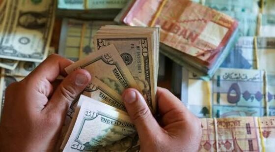 دولارات المغتربين تتراجع… هل يدفع لبنان الثّمن؟
