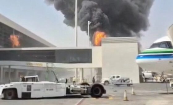 ماذا تعني الهجمات اليمنية على المطارات السعودية بالنسبة إلى طموحات بن سلمان؟