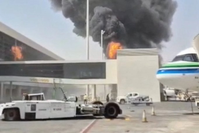 ماذا تعني الهجمات اليمنية على المطارات السعودية بالنسبة إلى طموحات بن سلمان؟