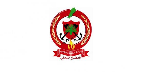 الدفاع المدني يخمد حريقاً أشعله جيش العدو الإسرائيلي في خيم خالية وأشجار زيتون في الحوش