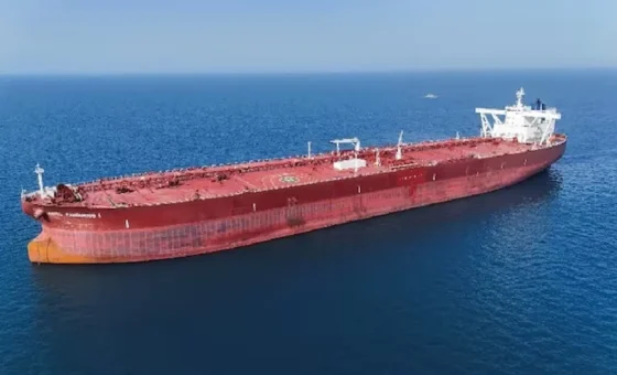 أسعار شحن النفط بالناقلات العملاقة تتراجع عن قممها القياسية