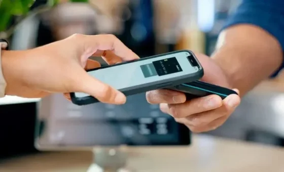 هل أصبحت سرقة الأموال عبر الاقتراب من الهاتف متاحة؟