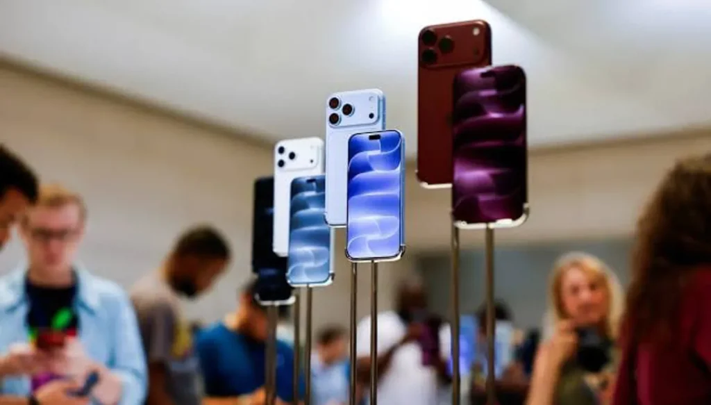 أبل تخفّض طلبات آيفون 18 برو بنسبة 15%... ما السبب؟
