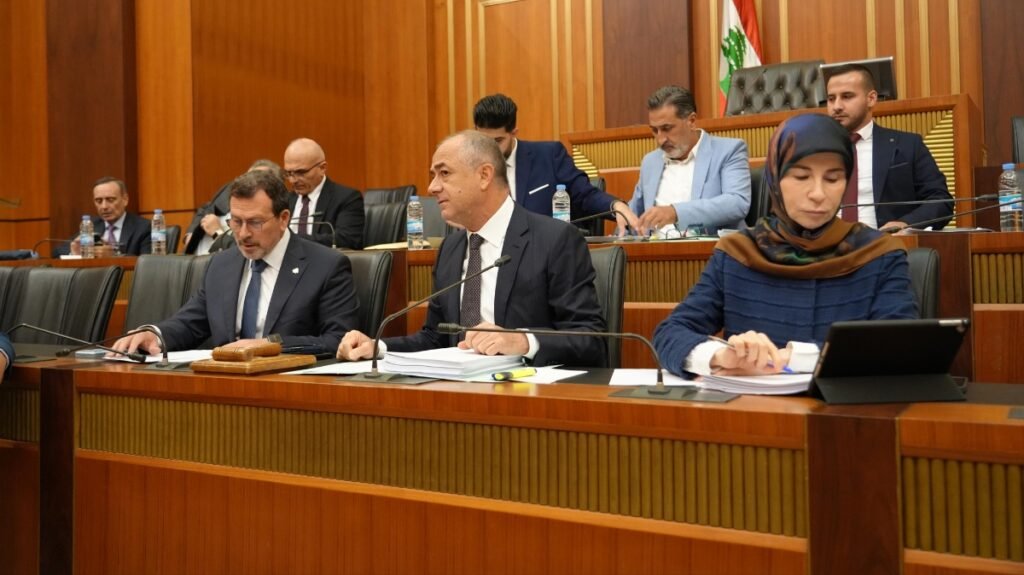 اللجان المشتركة رفضت مشروع القانون الرامي إلى إلغاء 3 قروض مخصّصة لمشاريع وبوصعب أسف “لأن الحكومة لم تكن ممثلة بشكل جدي” للاجابة على الإستفسارات