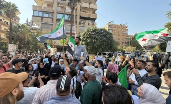 وقفات احتجاجية رفضا للاعتداءات الإسرائيلية وتضامنا مع أهالي القنيطرة ودرعا